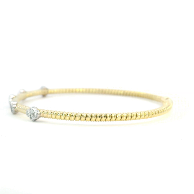 Flexible gold and diamond bracelet
